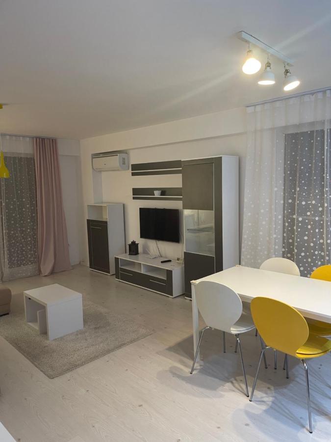 Tranzzit Airport Apartment II Отопени Экстерьер фото