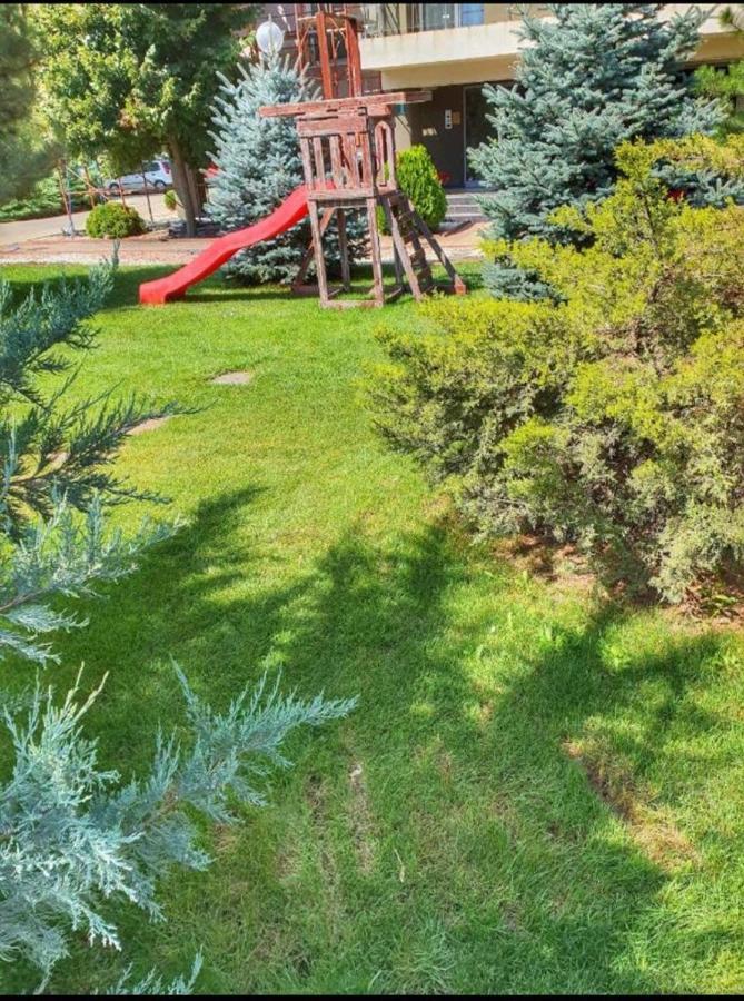 Tranzzit Airport Apartment II Отопени Экстерьер фото